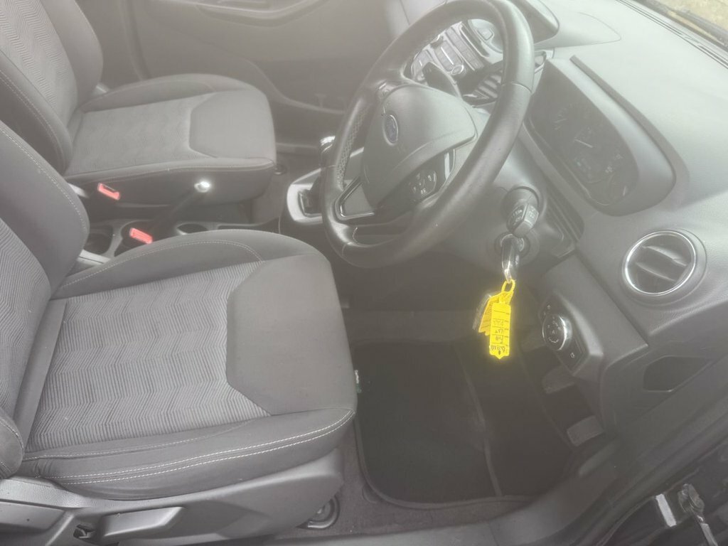 Ford KA+ 2017 67 Zetec Black #19