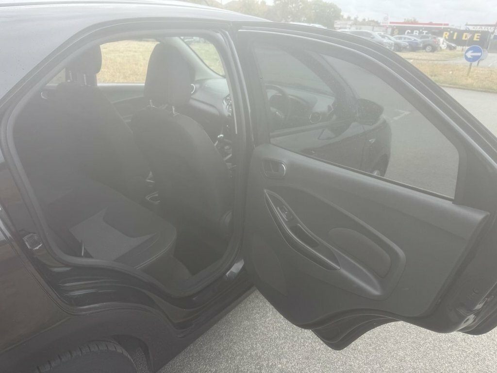 Ford KA+ 2017 67 Zetec Black #21