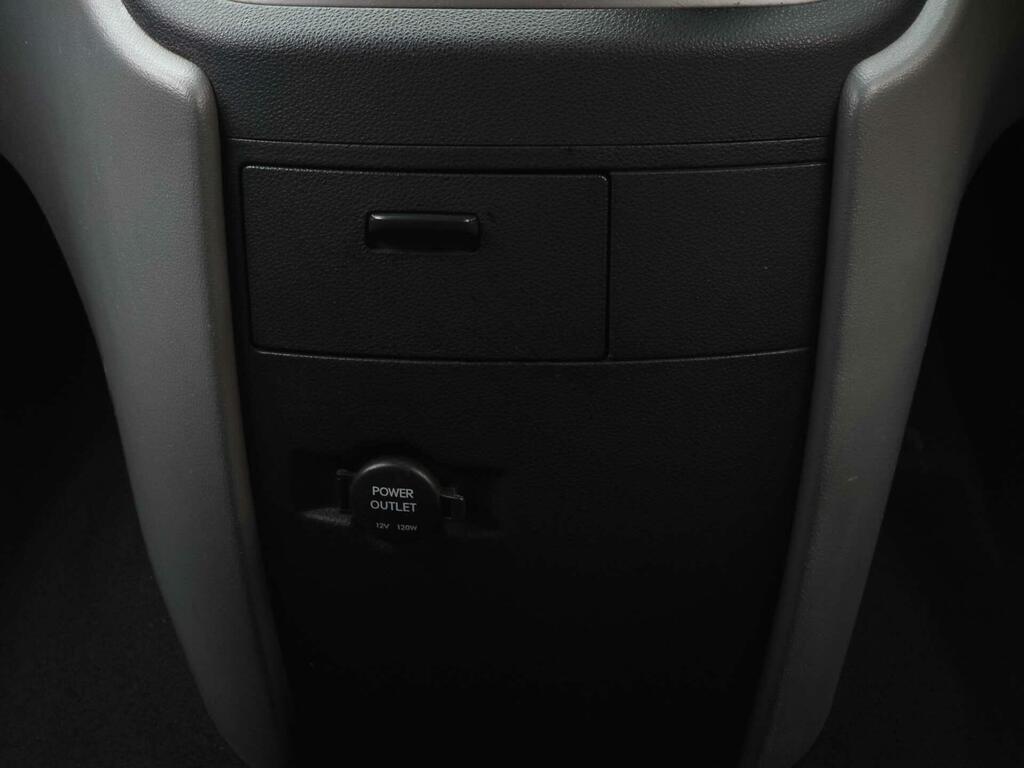 Hyundai I800 Mpv Silver #19