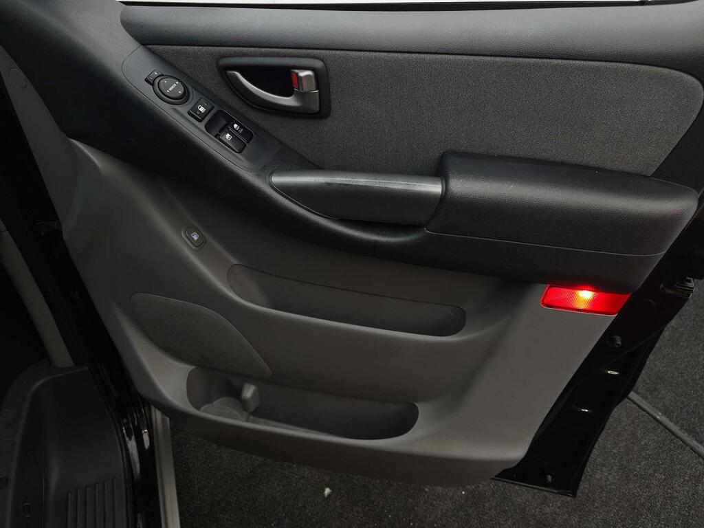 Hyundai I800 Mpv Silver #35