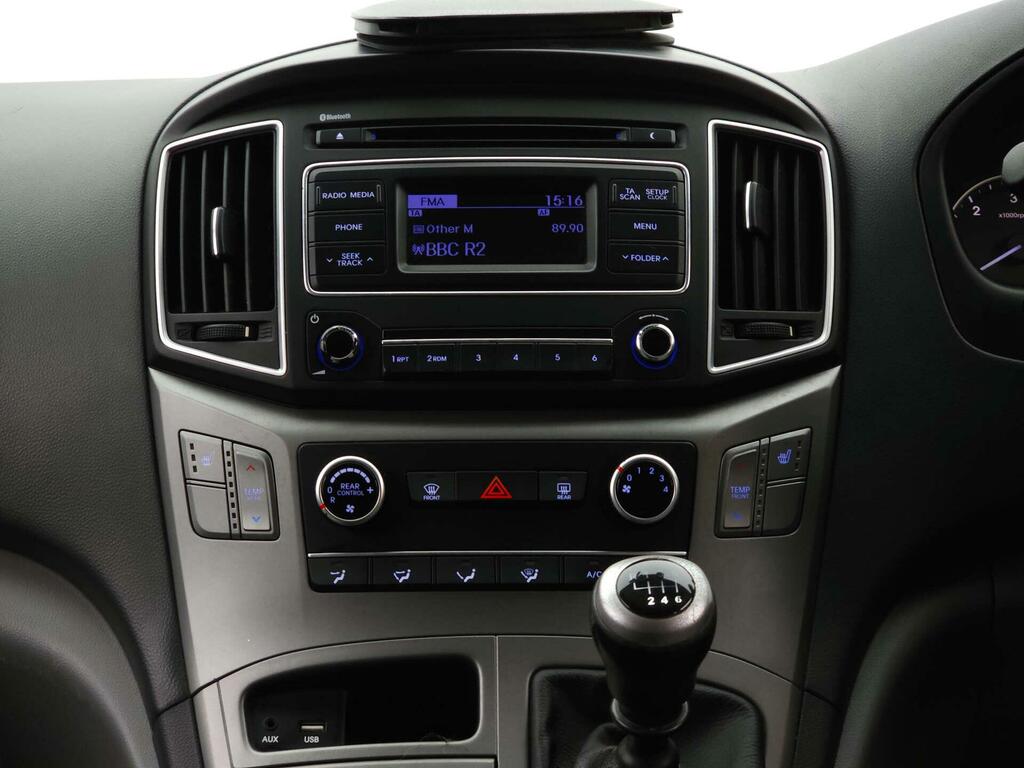 Hyundai I800 Mpv Silver #17
