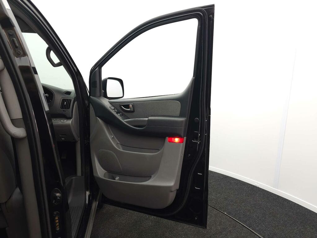 Hyundai I800 Mpv Silver #34