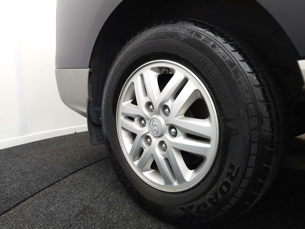 Hyundai I800 Mpv Silver #29