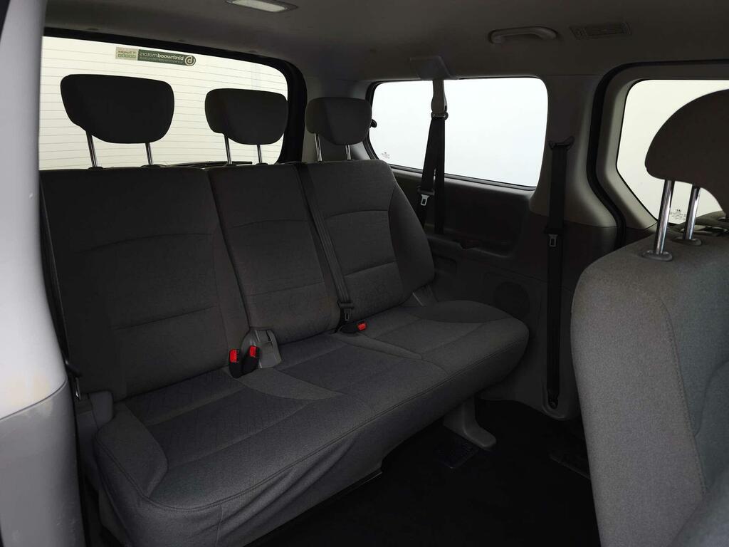 Hyundai I800 Mpv Silver #15
