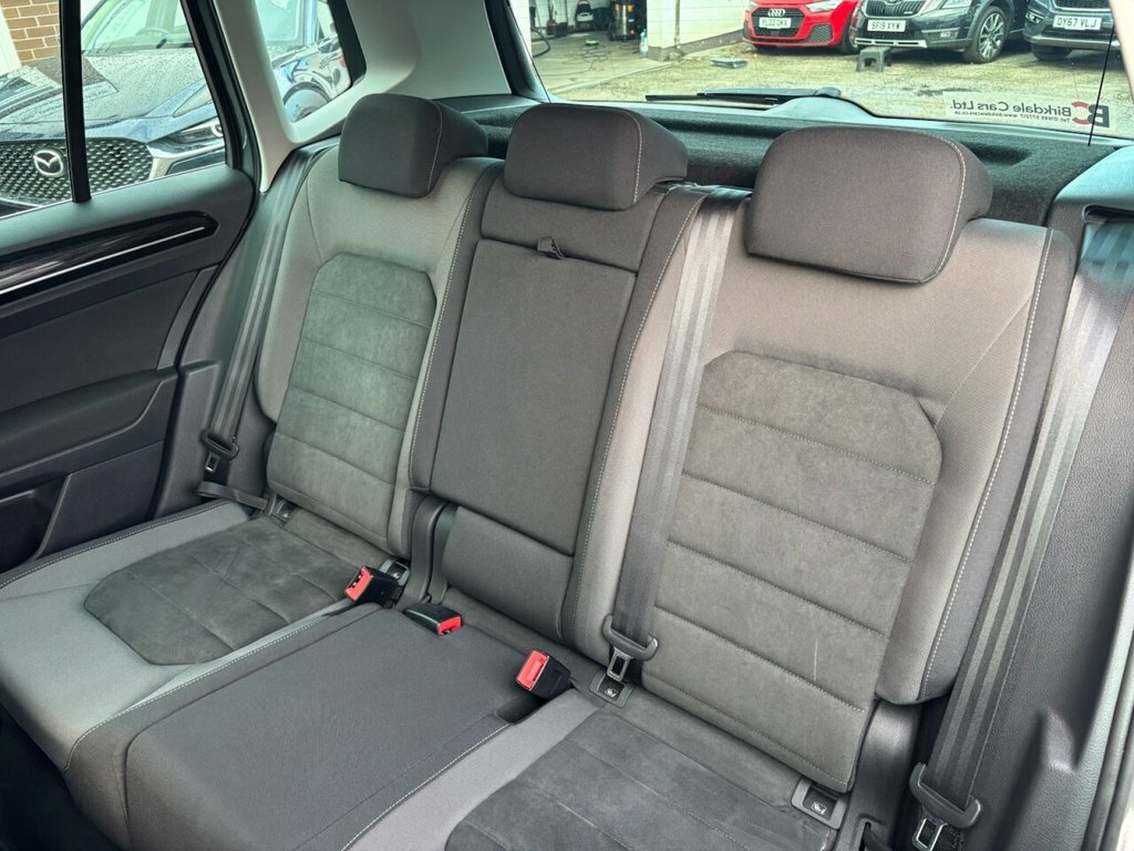 Volkswagen Golf SV Match Grey #15