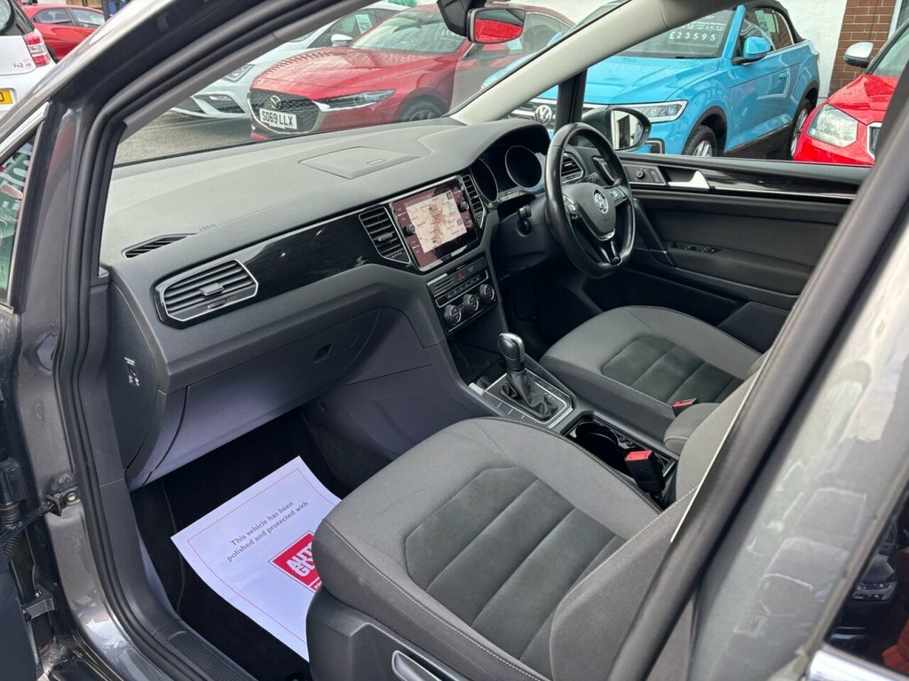 Volkswagen Golf SV Match Grey #10