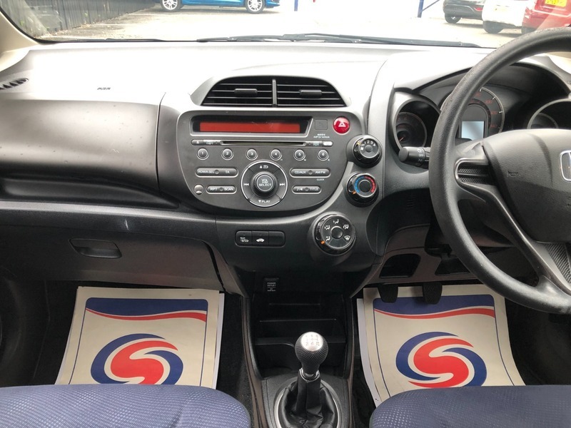 Honda Jazz I-vtec Se Black #10
