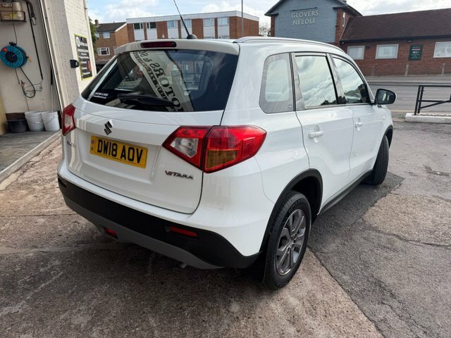 Suzuki Vitara 1.6 Sz4 Suv White #3