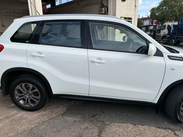 Suzuki Vitara 1.6 Sz4 Suv White #2