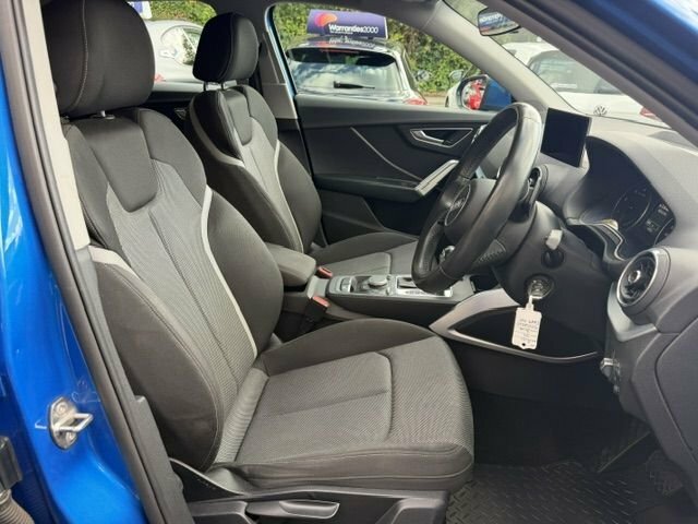 Audi Q2 2.0 Tdi Sport Suv Blue #4