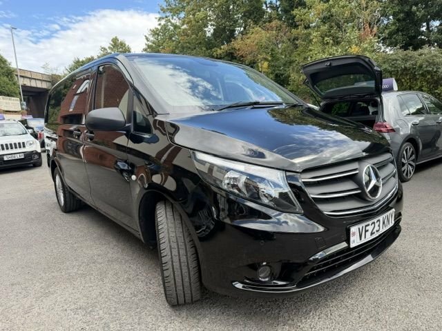 Mercedes-Benz Vito 2.0 119 Cdi Premium Black #2