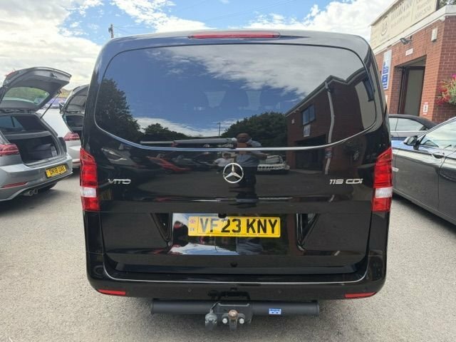 Mercedes-Benz Vito 2.0 119 Cdi Premium Black #4