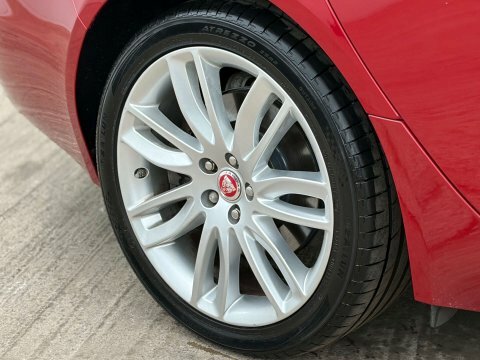 Jaguar XF 3.0D S Black #13
