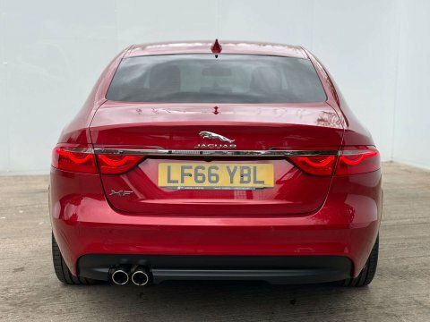 Jaguar XF 3.0D S Black #36