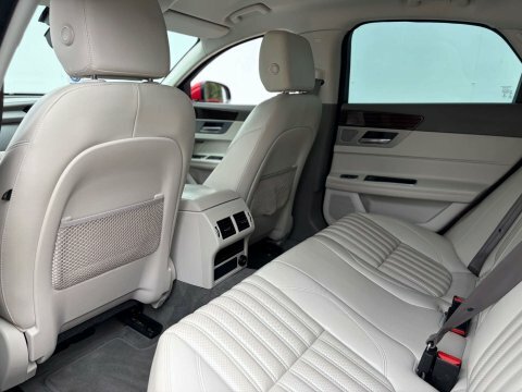 Jaguar XF 3.0D S Black #48