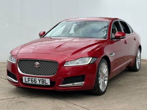 Jaguar XF 3.0D S Black #70