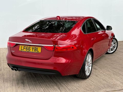 Jaguar XF 3.0D S Black #34