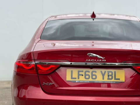 Jaguar XF 3.0D S Black #35