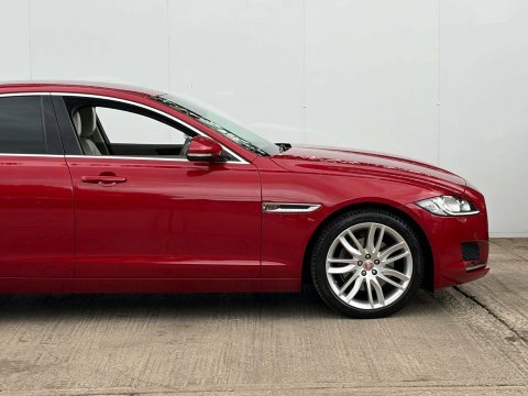 Jaguar XF 3.0D S Black #17