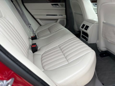 Jaguar XF 3.0D S Black #26