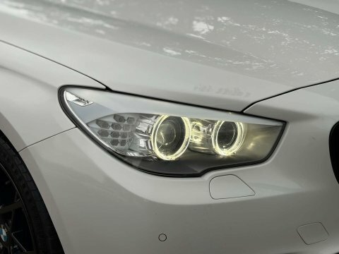 BMW 5 Series 2.0 520D Modern White #8