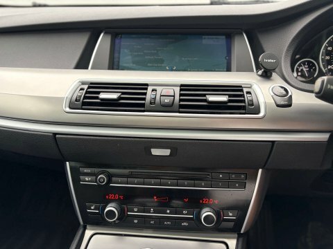 BMW 5 Series 2.0 520D Modern White #73