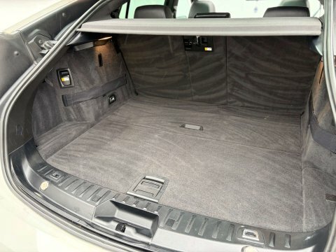 BMW 5 Series 2.0 520D Modern White #30