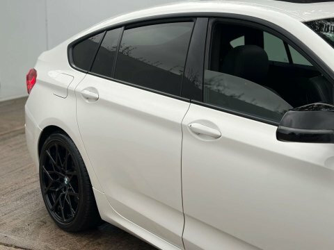 BMW 5 Series 2.0 520D Modern White #10