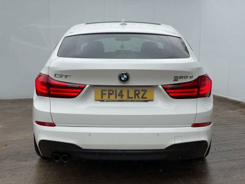 BMW 5 Series 2.0 520D Modern White #35