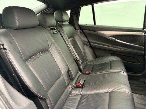 BMW 5 Series 2.0 520D Modern White #21