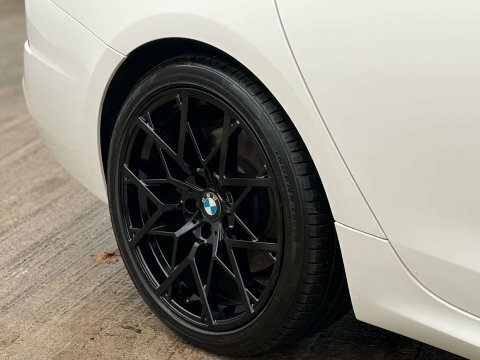 BMW 5 Series 2.0 520D Modern White #12