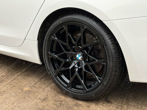 BMW 5 Series 2.0 520D Modern White #44