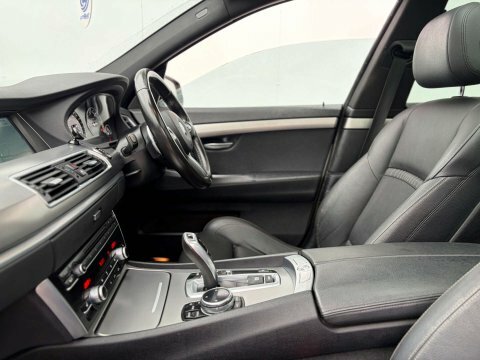 BMW 5 Series 2.0 520D Modern White #69