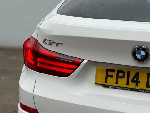 BMW 5 Series 2.0 520D Modern White #38