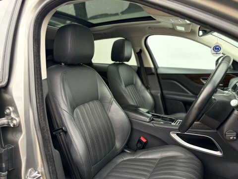 Jaguar F-Pace 2 L R-dynamic Black Phev Awd 4Wd  #22