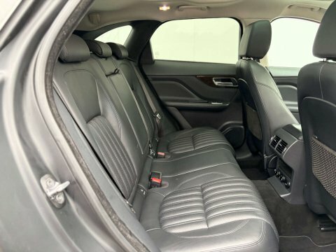 Jaguar F-Pace 2 L R-dynamic Black Phev Awd 4Wd  #24