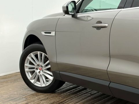 Jaguar F-Pace 2 L R-dynamic Black Phev Awd 4Wd  #48