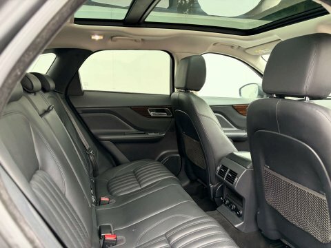 Jaguar F-Pace 2 L R-dynamic Black Phev Awd 4Wd  #25