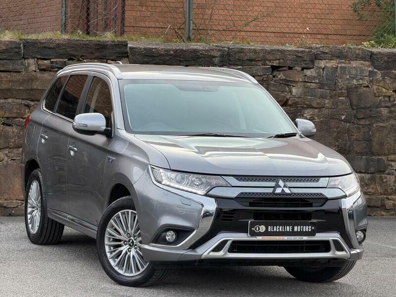 Mitsubishi Outlander 2.4H Twinmotor 13.8Kwh Juro Cvt 4Wd Euro 6 Ss 5 Grey