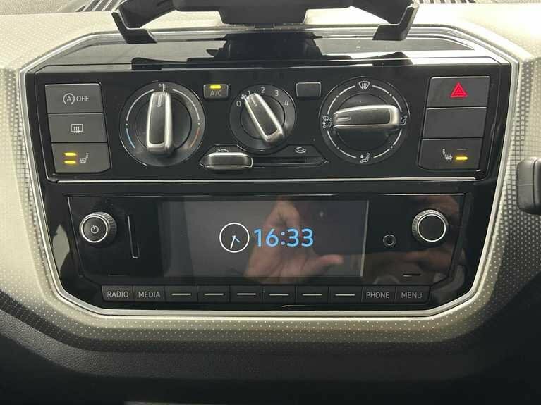 Volkswagen Up 1.0 Move Up Tech Edition Hatchback Man Red #33