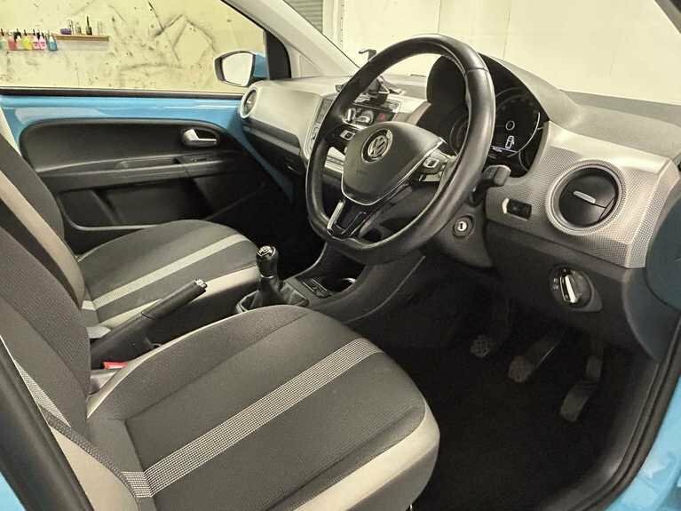 Volkswagen Up 1.0 Move Up Tech Edition Hatchback Man Red #28