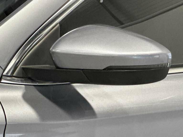 MG MG5 61.1Kwh Excite Long Range Estate Silver #8