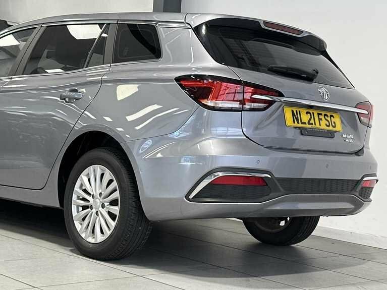 MG MG5 61.1Kwh Excite Long Range Estate Silver #10