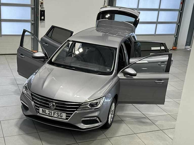 MG MG5 61.1Kwh Excite Long Range Estate Silver #16