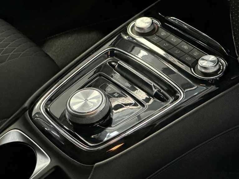 MG MG5 61.1Kwh Excite Long Range Estate Silver #4