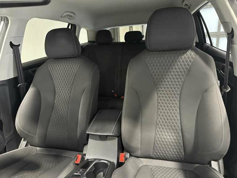 MG MG5 61.1Kwh Excite Long Range Estate Silver #31