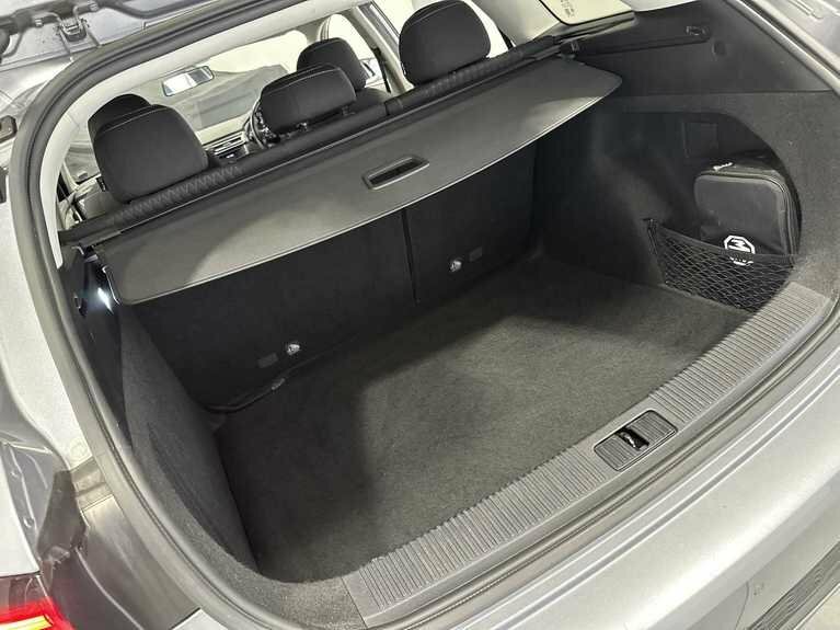 MG MG5 61.1Kwh Excite Long Range Estate Silver #25