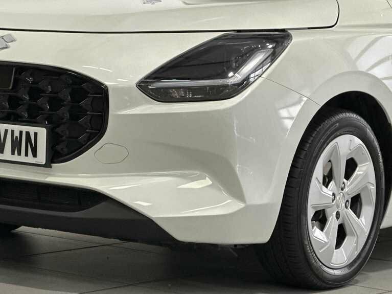 Suzuki Swift 1.2 Mild Hybrid Motion #6