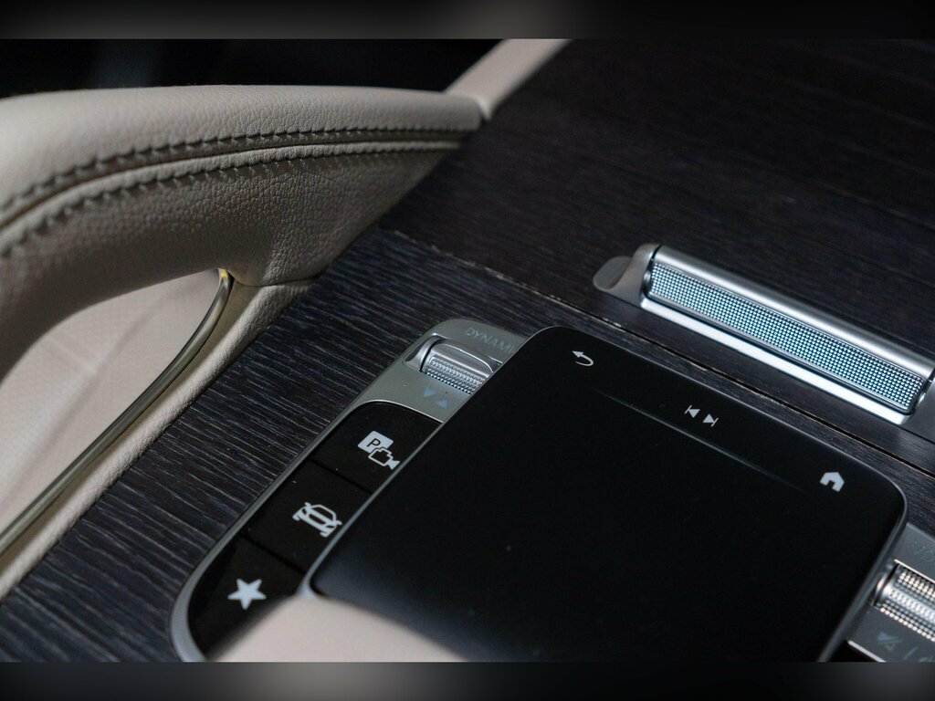Mercedes-Benz GLS Class Suv Black #25