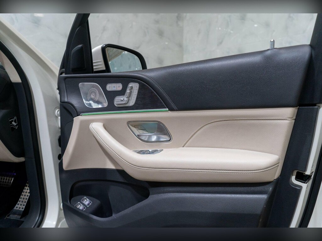 Mercedes-Benz GLS Class Suv Black #26